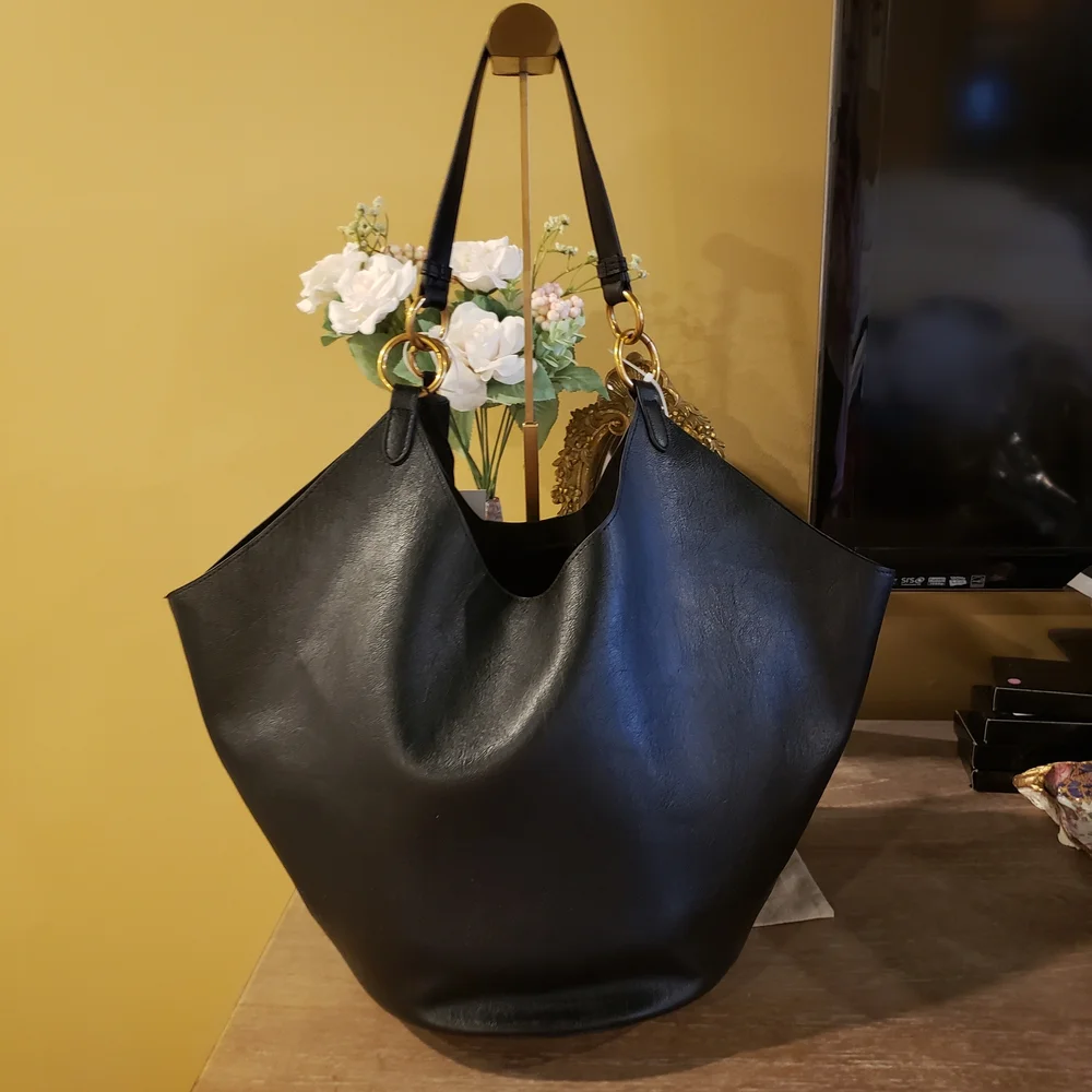 NWT! Steve Madden Black Purse w/ Large Black Tassel and Pouch Set